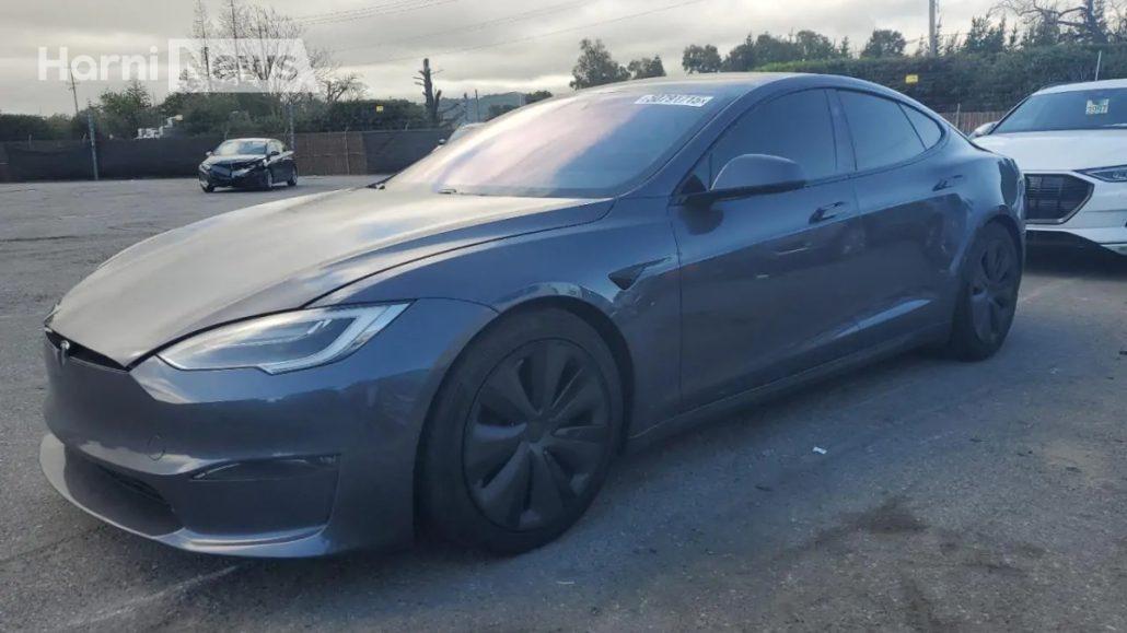 Tesla Model S авто з usa.jpg