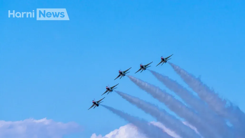 Винищувачі F16 у повітрі